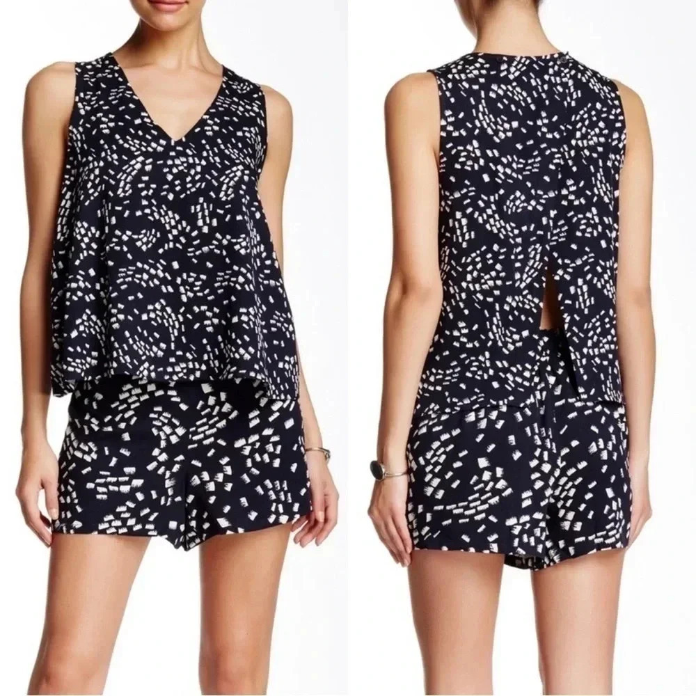 Cupcakes and Cashmere Navy and White Jaxon Open Back Romper Size Small
